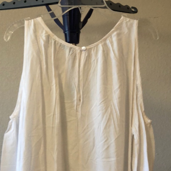 Soft white Embroidered exposed shoulder top - Picture 2 of 9